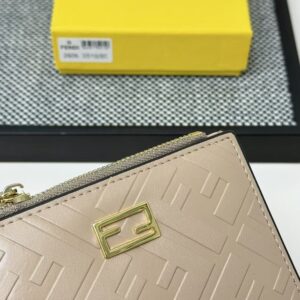 【AT7103】FENDIフェンディ ナッパレザー折りたたみ財布 グレー モダンなデザイン多機能 | Fendi Roma