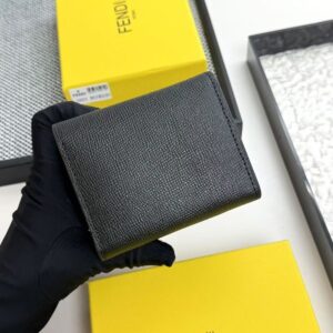 【AT7117】FENDIフェンディ FF Diamondsシリーズ 高級小牛革三つ折り財布 - 傑作 | Fendi Roma