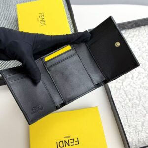 【AT7118】FENDI（フェンディ）FF Diamonds 小牛革財布 - 贅沢なエレガンスと高品質の融合 | Fendi