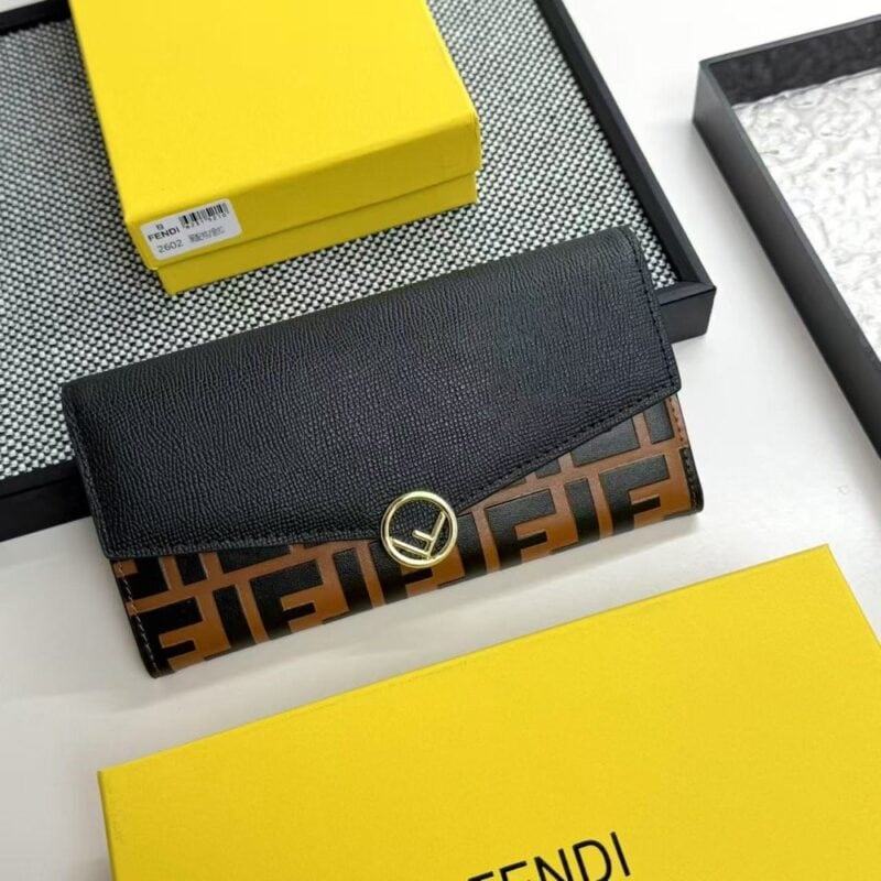 【AT7119】FENDI(フェンディ) 高級ロングウォレット - ディテールにこだわる上質なカーフスキン素材 | Fendi