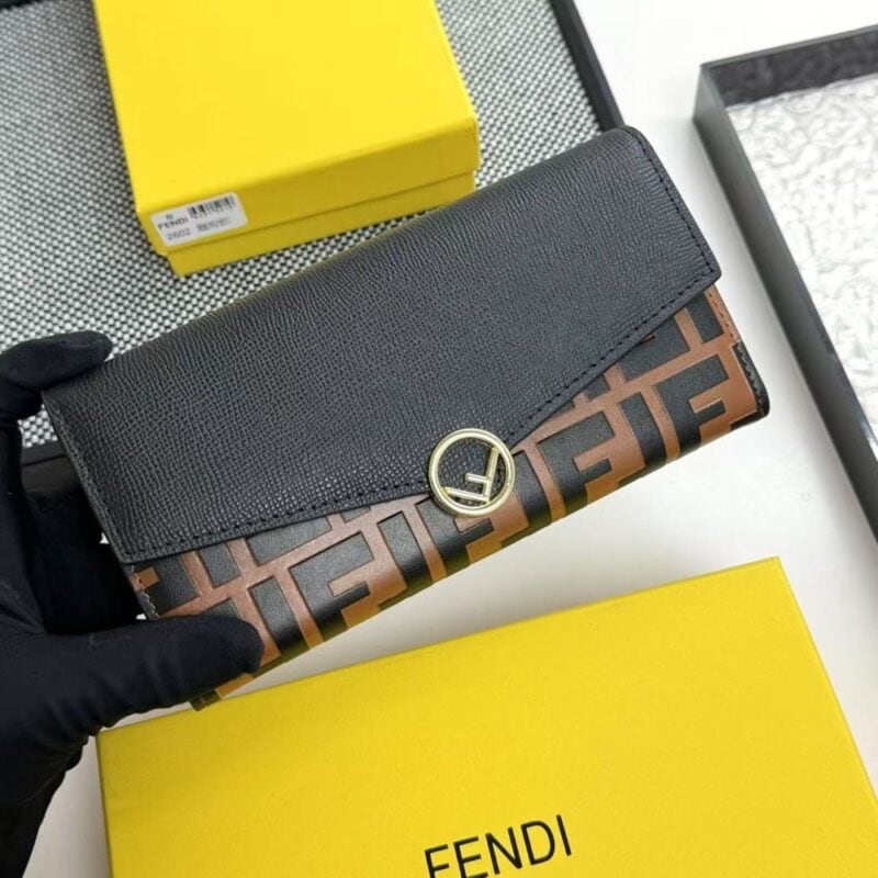 【AT7119】FENDI(フェンディ) 高級ロングウォレット - ディテールにこだわる上質なカーフスキン素材 | Fendi