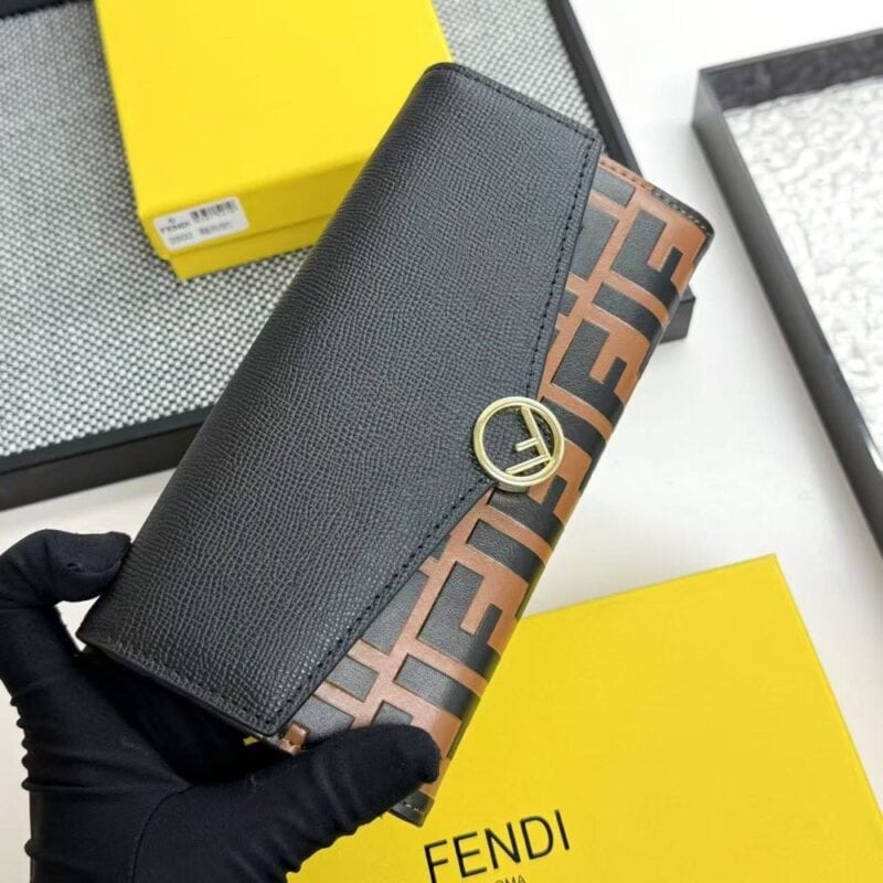 【AT7119】FENDI(フェンディ) 高級ロングウォレット - ディテールにこだわる上質なカーフスキン素材 | Fendi