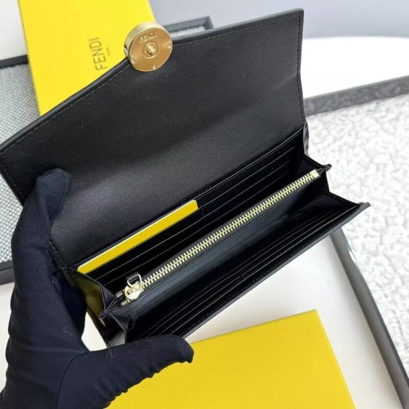 【AT7119】FENDI(フェンディ) 高級ロングウォレット - ディテールにこだわる上質なカーフスキン素材 | Fendi