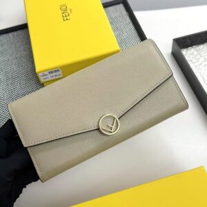 【AT7122】FENDI（フェンディ）エレガントな小牛革折りたたみ財布 - 高品質素材と贅沢なデザイン | Fendi Roma