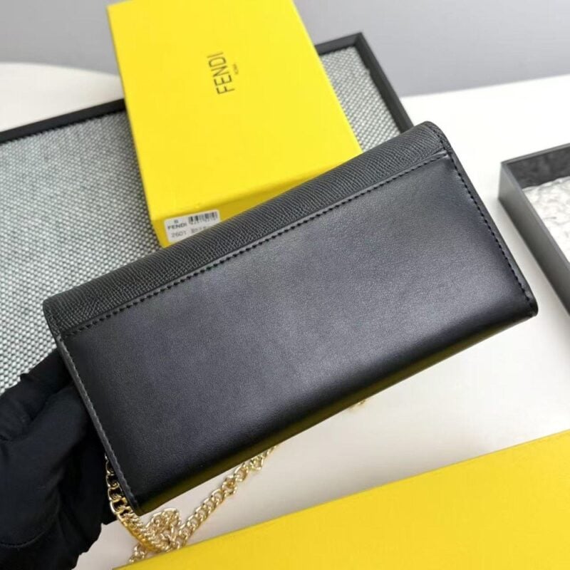 【AT7123】Fendi（フェンディ）FF Diamondsシリーズ ミニ財布 豪華でコンパクトなデザイン | Fendi