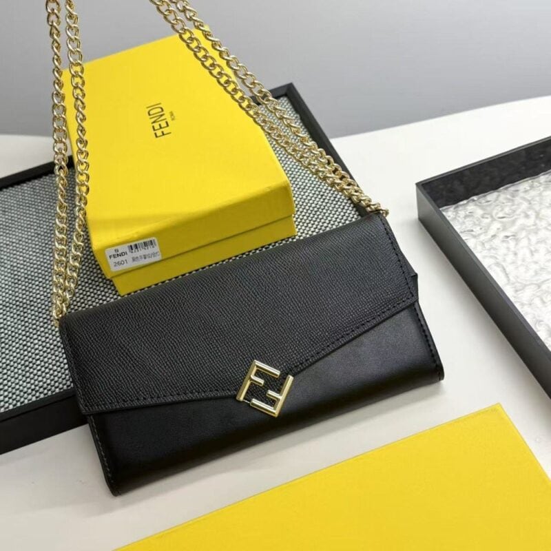【AT7123】Fendi（フェンディ）FF Diamondsシリーズ ミニ財布 豪華でコンパクトなデザイン | Fendi