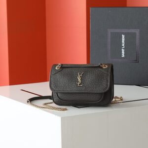 【AT7127】YSL イヴ・サンローラン ニキシリーズ ミニクロスボディバッグ グレインレザー素材 メタルチェーン付き | Saint Laurent