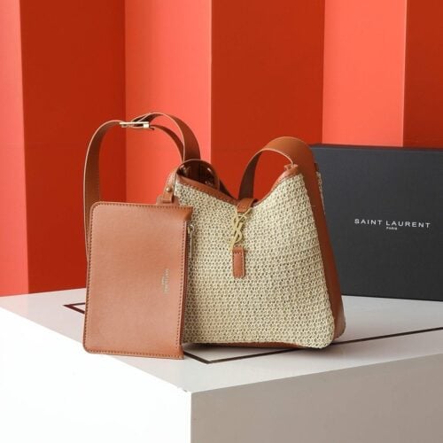 【AT7134】サンローラン夏の編みバケツバッグ、リゾートファッションを優雅に演出 | YSL