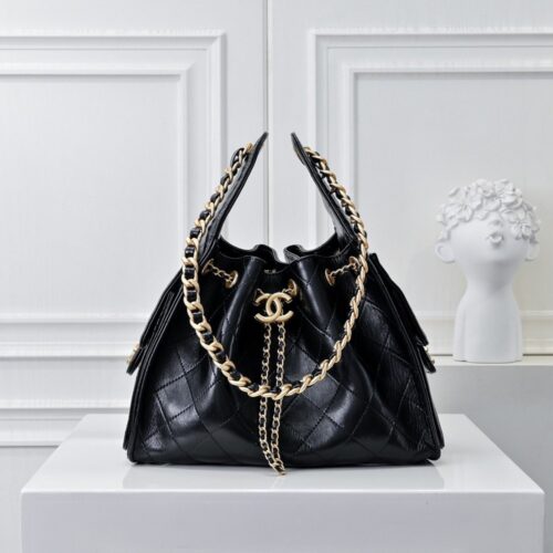 【AT7137】シャネルクラシックなレザーチェーンバッグ - 高級なファッションアクセサリー | Chanel