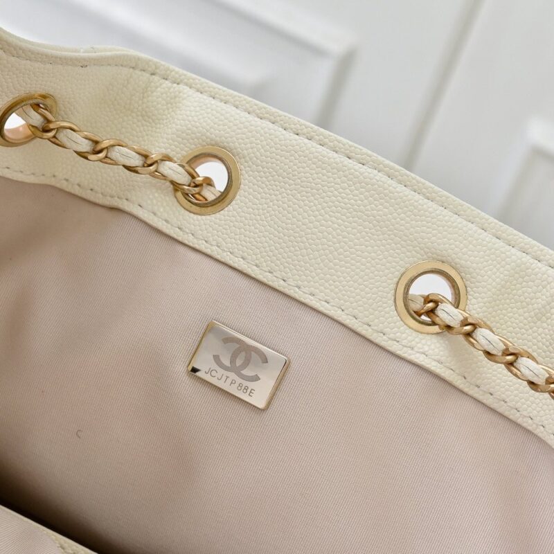 【AT7138】シャネルのクラシックな牛革ドット柄アンダーバッグ - ヴィンテージブラック＆ゴールド【日本語】Chanel Classic Leather Dot Pattern Under Bag - Vintage Black & Gold | Chanel Paris