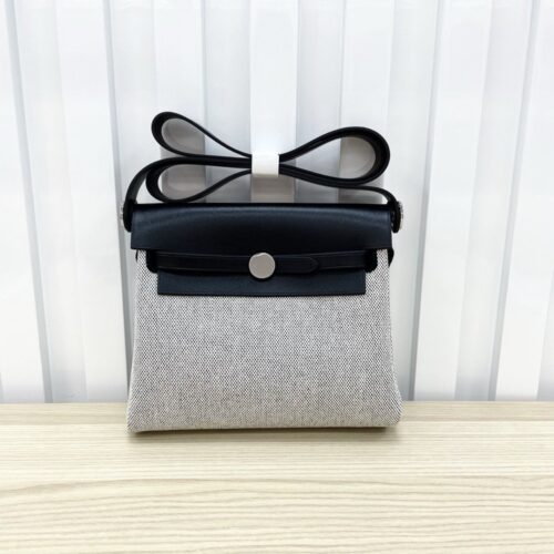 【AT7148】プラダ リボン付きミニショルダーバッグ - 優雅で控えめな究極のアート | Hermès Paris