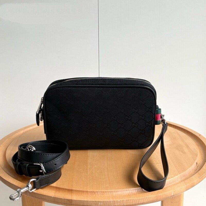 【AT7158】グッチのブラックカメラバッグ: 上品で控えめな贅沢なスタイルを体現する | Gucci Firenze