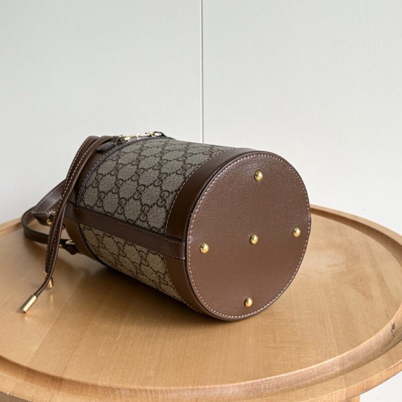 【AT7159】GucciグッチのGGキャンバスバケツバッグ、14/16cmサイズで優雅な馬具ロゴデザイン | Gucci Italy
