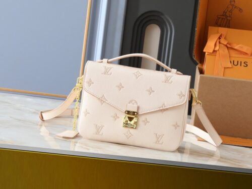 【AT7171】ルイ・ヴィトンのPochette Métisバッグ - エンボスレザー素材でエレガントなデザイン | Louis Vuitton Malletier