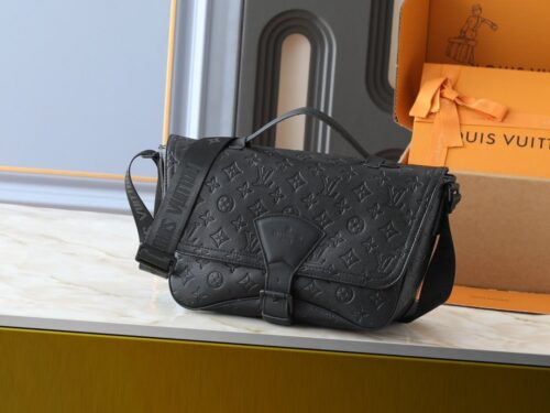 【AT7183】ルイ・ヴィトンのカーフスキンメッセンジャーバッグ - 都会のエレガンスを引き立てる | Louis Vuitton Paris