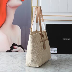 【AT7221】プラダのクラシックなストローバッグ、サマーエッセンシャルアイテム！ | Prada Italy