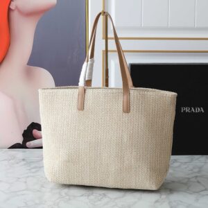 【AT7221】プラダのクラシックなストローバッグ、サマーエッセンシャルアイテム！ | Prada Italy