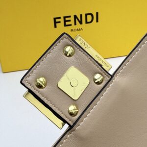 【AT7230】フェンディ バケットバッグ - クラシックで豪華なファッションの代表作 | Fendi Roma