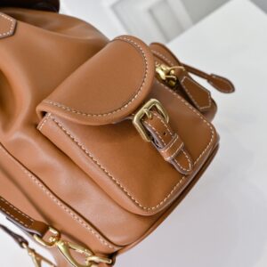 【AT7248】ミュウミュウ ヴィンテージカレッジ風ナッパレザーショルダーバッグ - 高級革製品、都会の女性のためにデザイン | Miu Miu