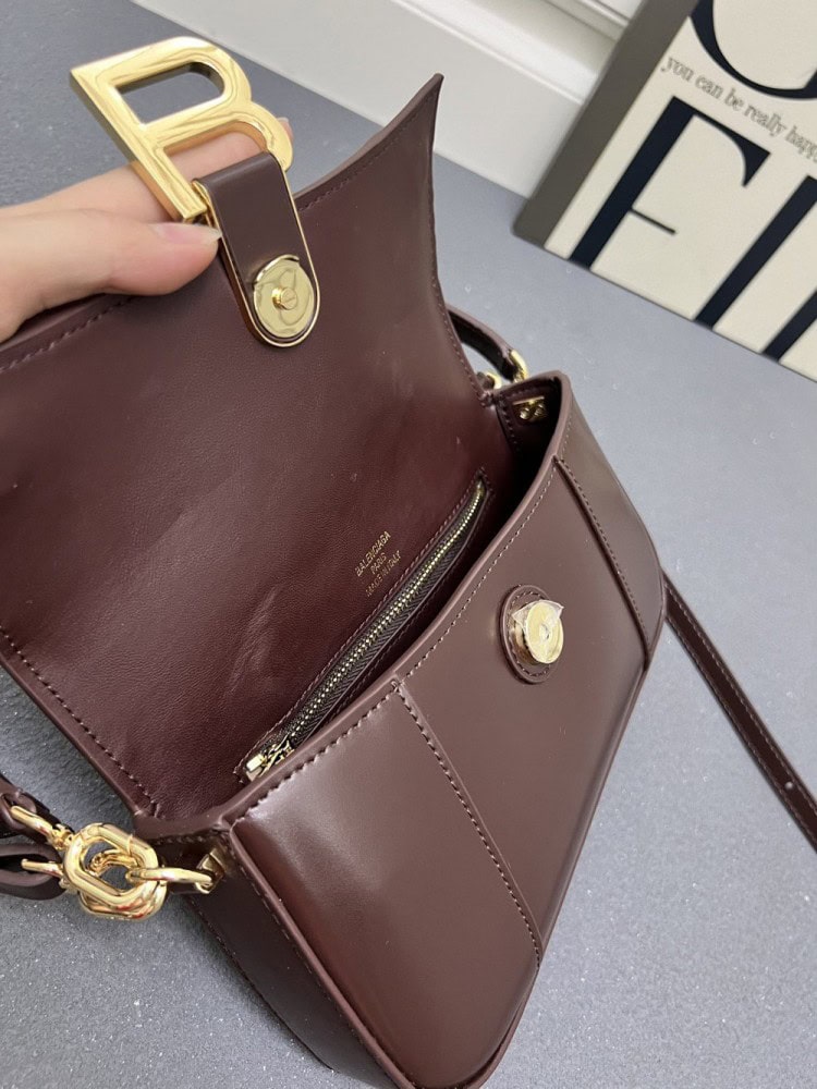 【AT7251】バレンシアガ ハイエンド レザーショルダーバッグ - 高級感溢れるファッショナブルなスタイル | Balenciaga