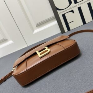 【AT7255】バレンシアガ Balenciaga レディース ヘッドレザーアクセントポーチ｜キャラメルカラー｜コンパクトサイズ | Balenciaga