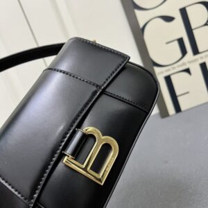 【AT7257】パリ ジュゼッテ Hourglass シリーズ 純正牛革腋下バッグ 黒色 ライトマチュアスタイル向け | Balenciaga