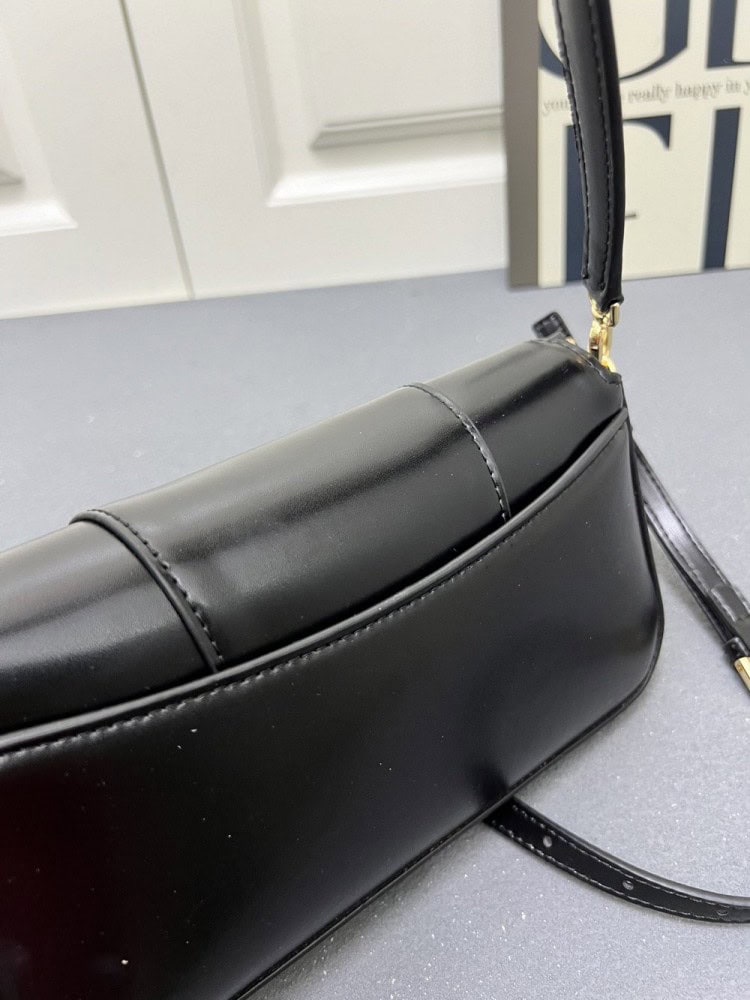 【AT7257】パリ ジュゼッテ Hourglass シリーズ 純正牛革腋下バッグ 黒色 ライトマチュアスタイル向け | Balenciaga