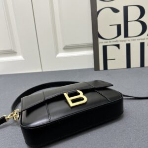 【AT7257】パリ ジュゼッテ Hourglass シリーズ 純正牛革腋下バッグ 黒色 ライトマチュアスタイル向け | Balenciaga