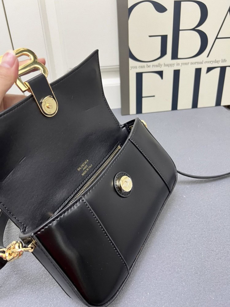 【AT7257】パリ ジュゼッテ Hourglass シリーズ 純正牛革腋下バッグ 黒色 ライトマチュアスタイル向け | Balenciaga