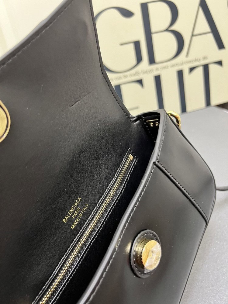 【AT7257】パリ ジュゼッテ Hourglass シリーズ 純正牛革腋下バッグ 黒色 ライトマチュアスタイル向け | Balenciaga