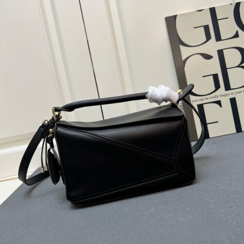 【AT7260】Loewe（ロエベ）Puzzleシリーズ クラシックな小牛革ハンドバッグ | Loewe