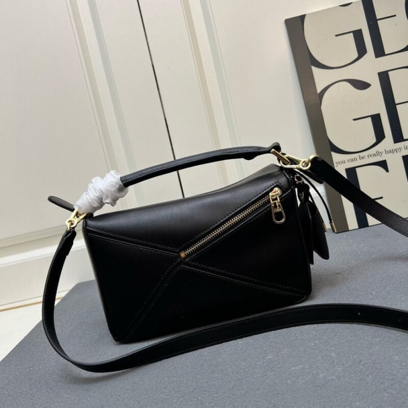 【AT7260】Loewe（ロエベ）Puzzleシリーズ クラシックな小牛革ハンドバッグ | Loewe