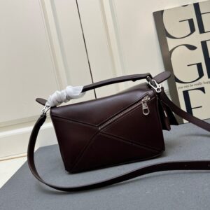 【AT7262】Loewe（ロエベ）Puzzleシリーズ：ナッパカーフスキン製ブラウンショルダーバッグ | Loewe Madrid