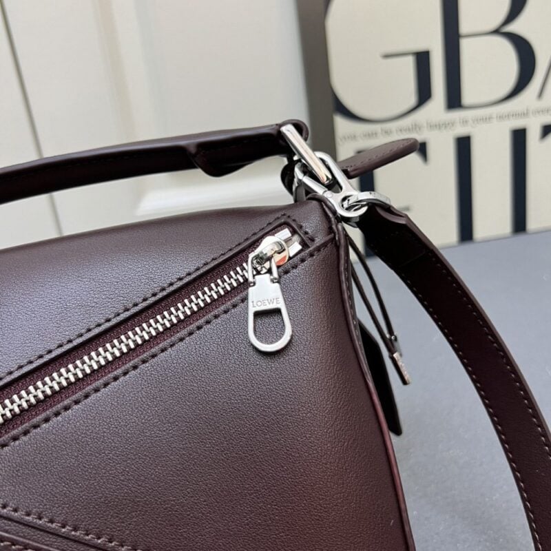 【AT7262】Loewe（ロエベ）Puzzleシリーズ：ナッパカーフスキン製ブラウンショルダーバッグ | Loewe Madrid