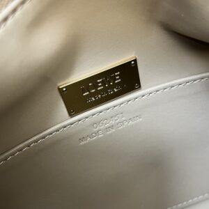 【AT7264】パズル ナッパレザー ジオメトリックデザイン ハンドバッグ | Loewe Madrid