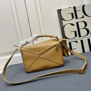 【AT7265】Loewe ロエベ Puzzleジオメトリーバッグ - 高級ナッパカーフレザー製ハンドバッグ | Loewe