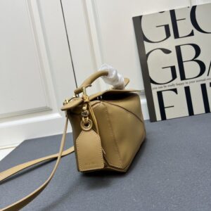 【AT7265】Loewe ロエベ Puzzleジオメトリーバッグ - 高級ナッパカーフレザー製ハンドバッグ | Loewe