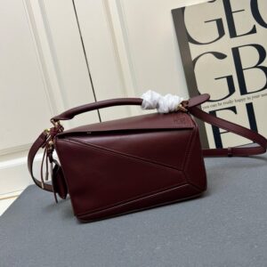 【AT7266】LOEWE パズルジオメトリーハンドバッグ - ワインレッドの牛革で豪華なファッションアクセント | Loewe Madrid