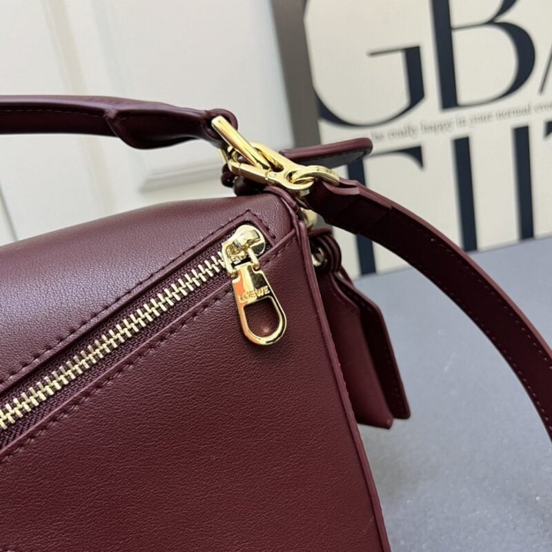 【AT7266】LOEWE パズルジオメトリーハンドバッグ - ワインレッドの牛革で豪華なファッションアクセント | Loewe Madrid