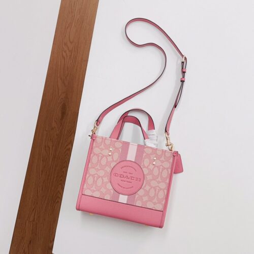 【AT7811】Coachのピンクレザートートバッグ - 都会の女性のためのエレガントな旅行用パートナー | Coach New York