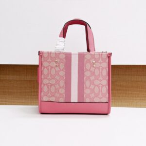 【AT7811】Coachのピンクレザートートバッグ - 都会の女性のためのエレガントな旅行用パートナー | Coach New York