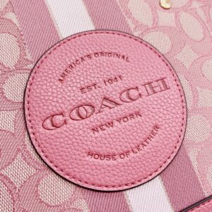 【AT7811】Coachのピンクレザートートバッグ - 都会の女性のためのエレガントな旅行用パートナー | Coach New York