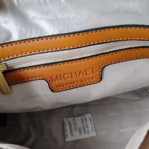【AT7818】マイケル・コースファッションシェルバッグ、都会的なエレガンスと実用性の融合 | Michael Kors