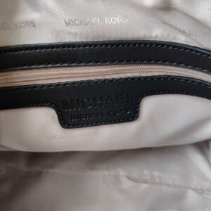【AT7820】マイケルコースのジェットセットエンボスレザーシェルバッグ | Michael Kors