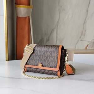 【AT7821】マイケルコースのクラシックなロゴ入りショルダーバッグ - 都会の女性に輝くエレガンス！ | Michael Kors