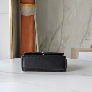 【AT7824】マイケルコース クラシックなブラックとゴールドチェーンバッグ、極上の都会の優雅さを演出 | MK
