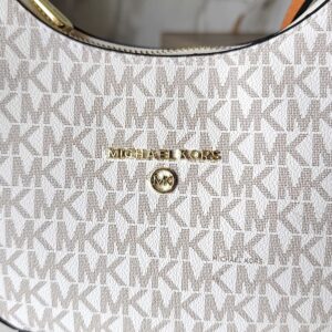 【AT7826】マイケルコースのクラッチバッグ - 都会の洗練されたエレガンスを表現 | Michael Kors