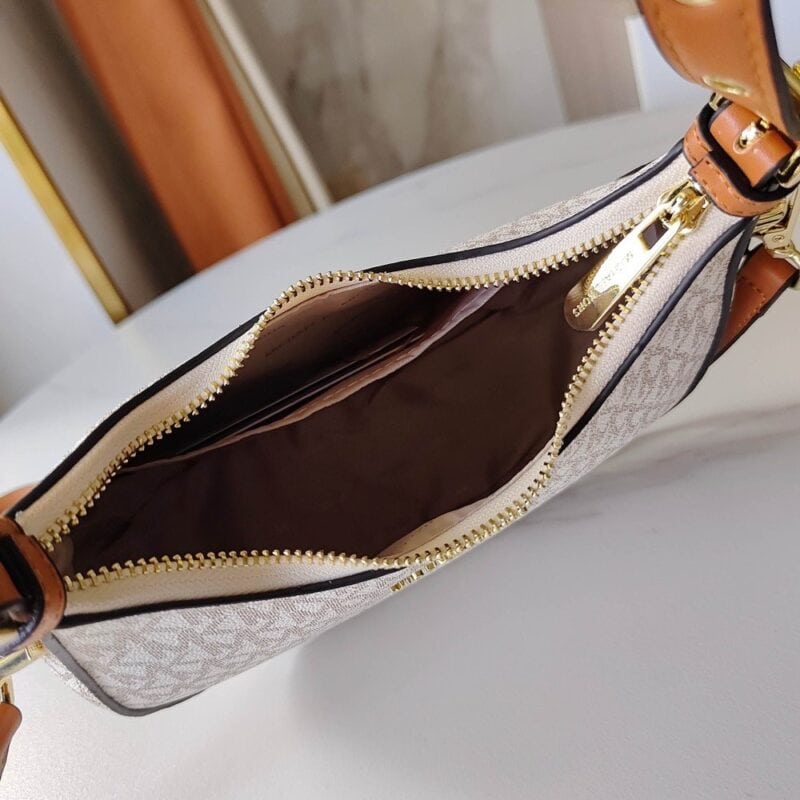 【AT7826】マイケルコースのクラッチバッグ - 都会の洗練されたエレガンスを表現 | Michael Kors