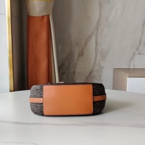 【AT7827】マイケル・コースのアイコニックなモノグラムロゴプリント牛革アンダーバッグ | Michael Kors