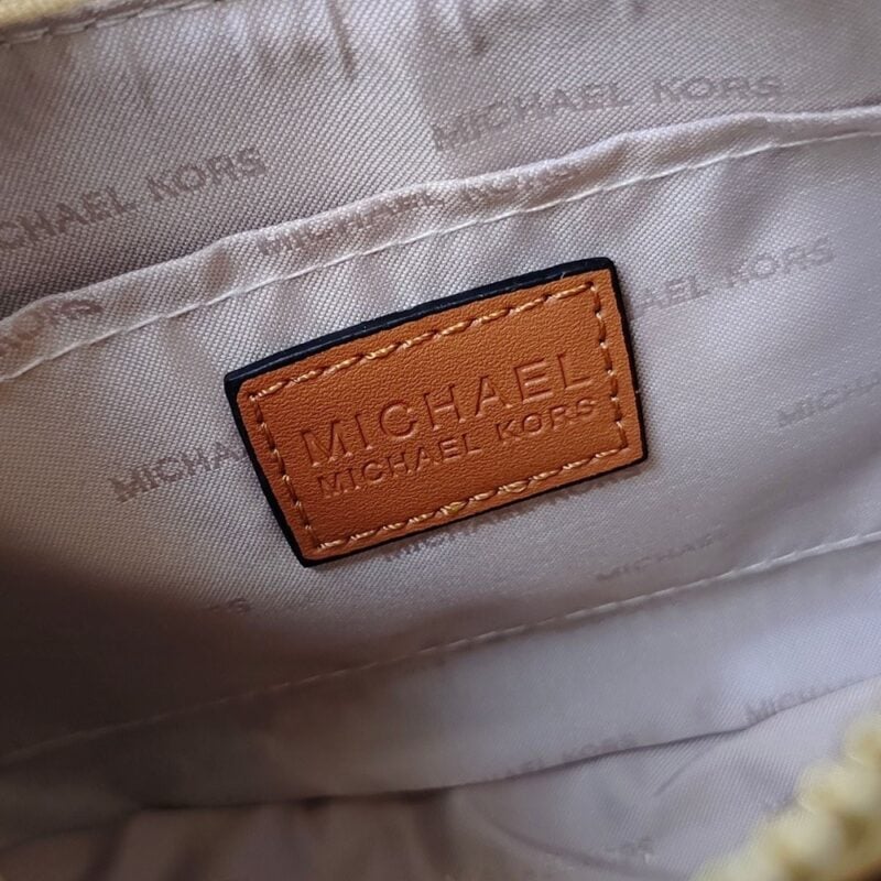 【AT7827】マイケル・コースのアイコニックなモノグラムロゴプリント牛革アンダーバッグ | Michael Kors